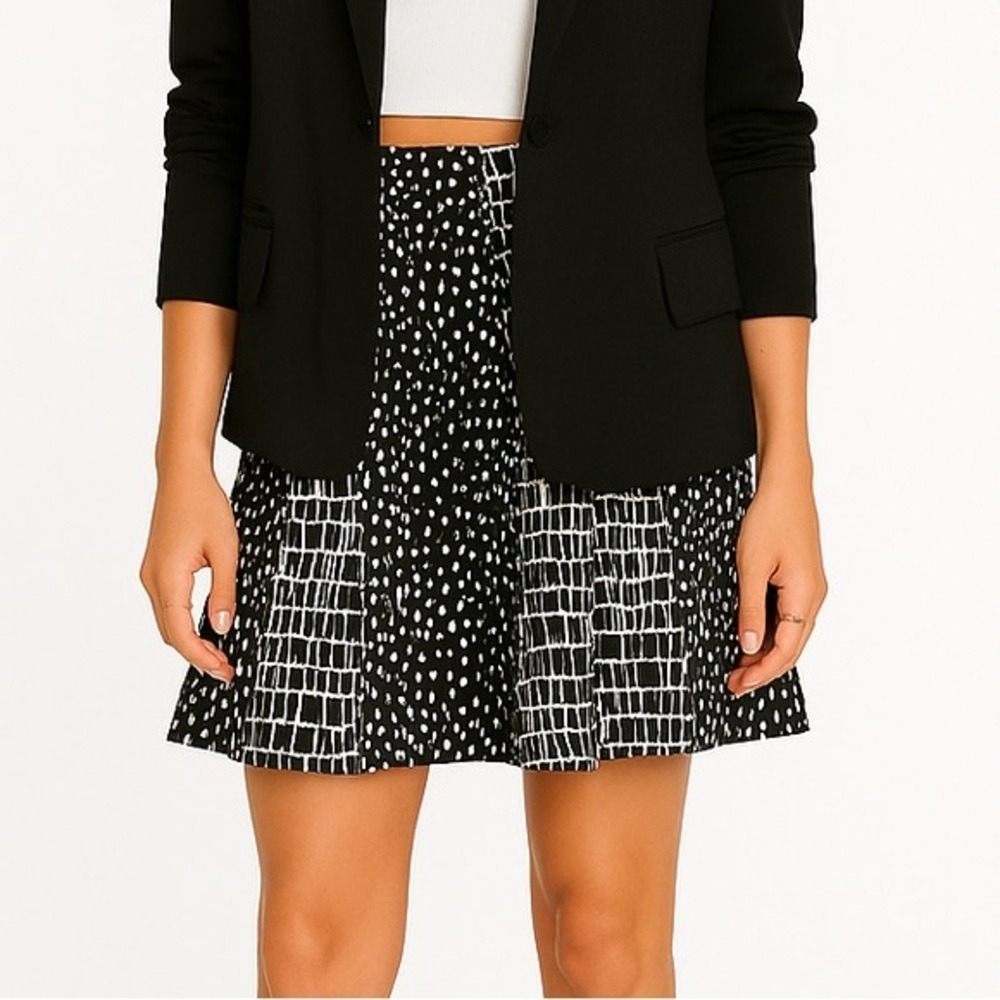 $228 BCBG MAXAZRIA WHITE BLACK CROC FLARED BANDAGE SKIRT, SIZE MEDIUM M, NEW